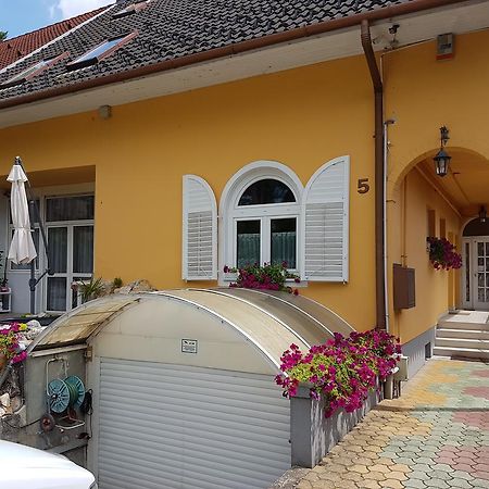 Hotel Ilona Vendeghaz Siófok Exterior foto