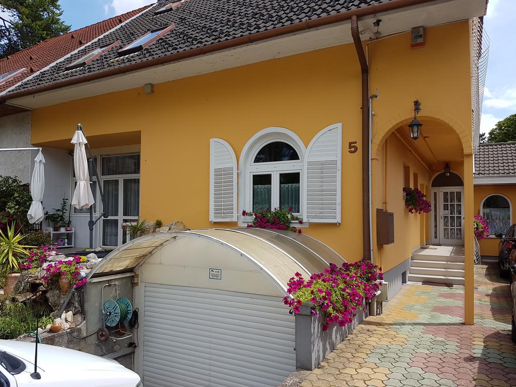 Hotel Ilona Vendeghaz Siófok Exterior foto